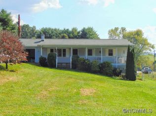 70 Windy Ln, Mills River, NC 28759