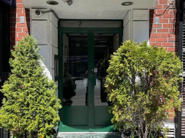 469 West 57th Street image 6 of 9