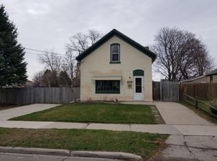 1115 S 12th St, Manitowoc, WI 54220