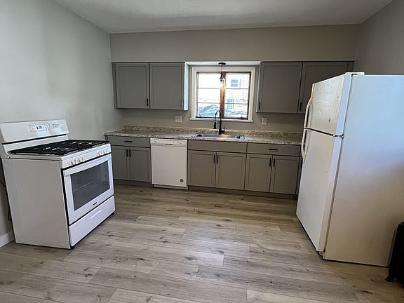 3rd image of 300 Seminary Ave APT 1