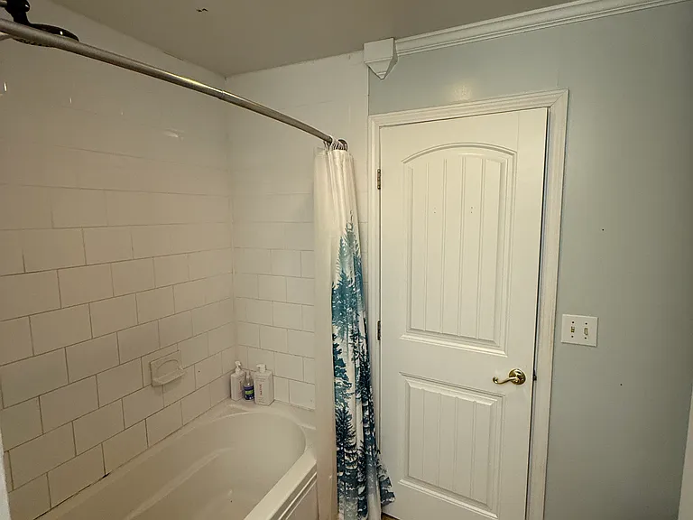 106 Brookwood Dr — Photo 13