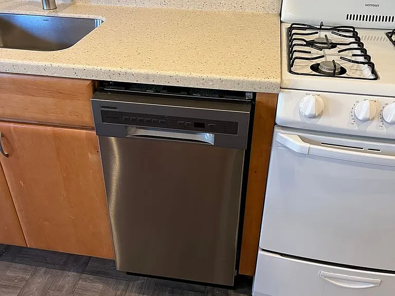 998 Washington St #3 — Photo 8