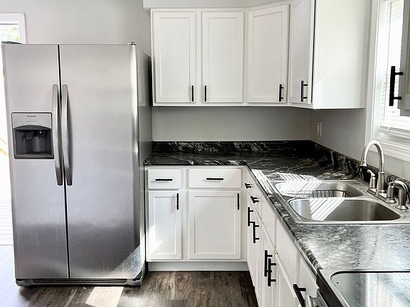 5th image of 1911 N 27th St