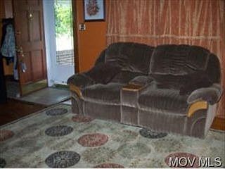 2nd image of 4406 9th Ave