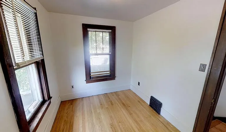 711 Granger Ave — Photo 17