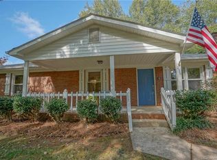 236 Moorefield Dr, Matthews, NC 28104