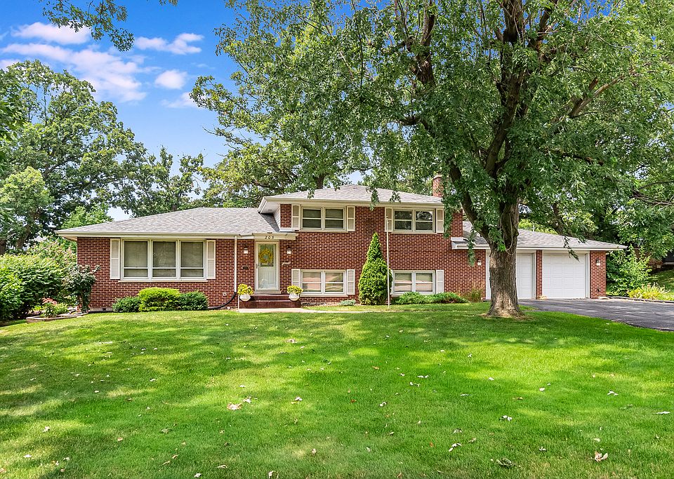 1st image of 205 Crabapple Ct