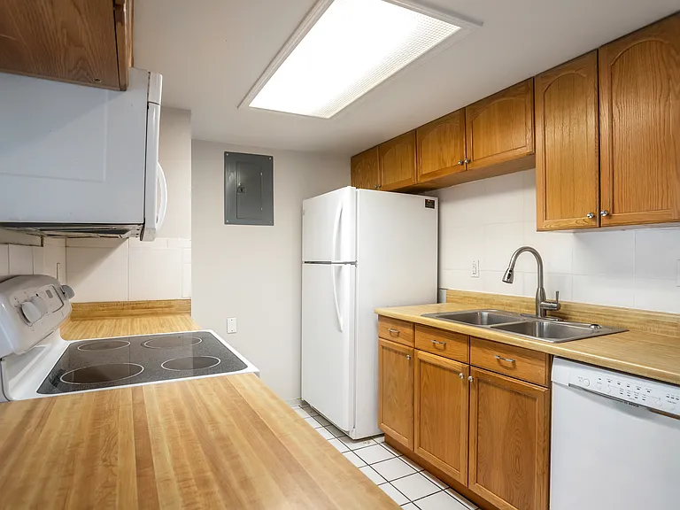 8555 Fairmount Dr #B201 — Photo 5