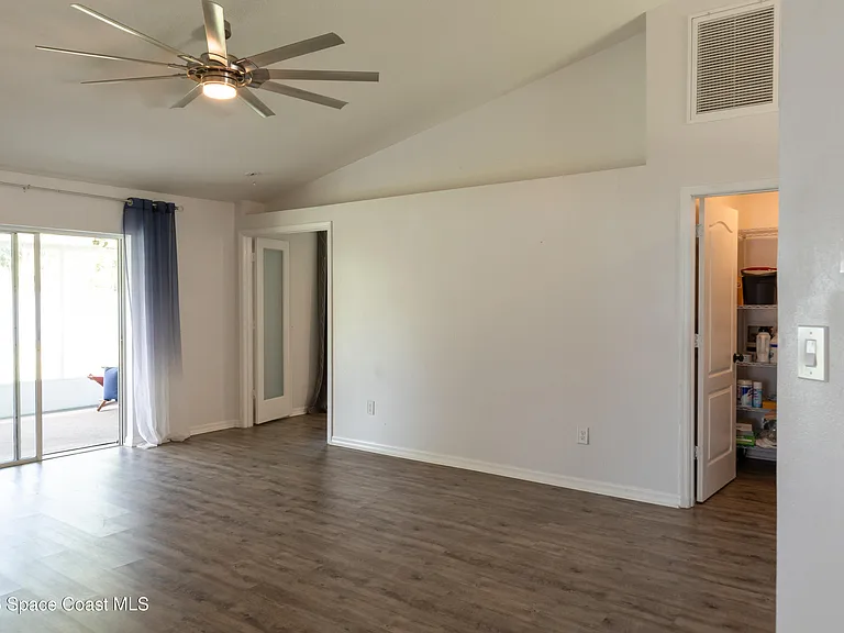 1572 Holbrook Rd NW — Photo 23