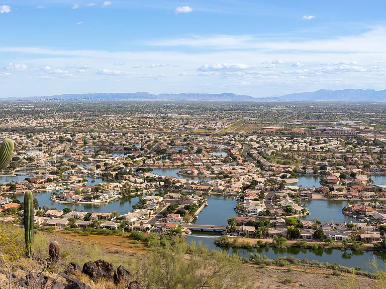 Enjoy easy access to the best Glendale has to offer.