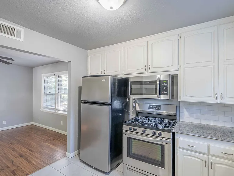 1618 S Ash Pl — Photo 10
