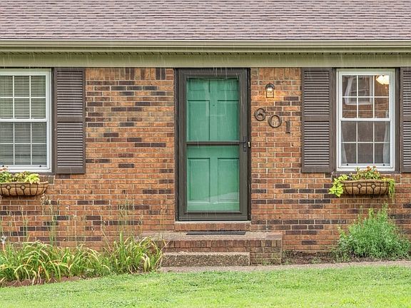 5th image of 601 Pineridge Dr