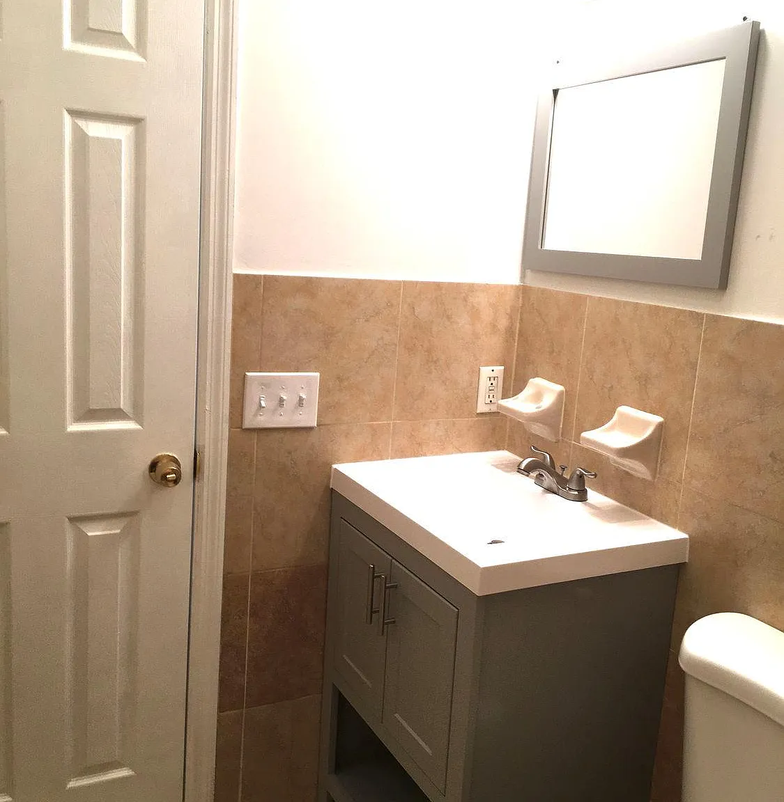 3 bed, 2.0 bath, 950 sqft, $2,800 — Photo 2