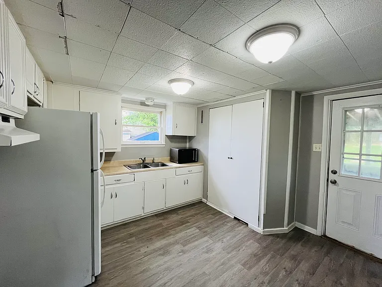 385 Lake Shore Blvd — Photo 8