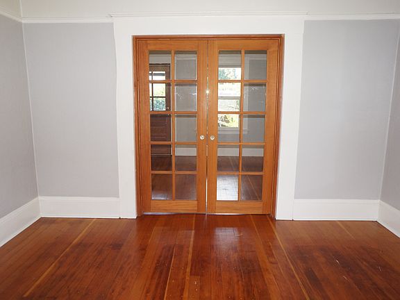 4th image of 3932-3938 N Albina Ave #3936