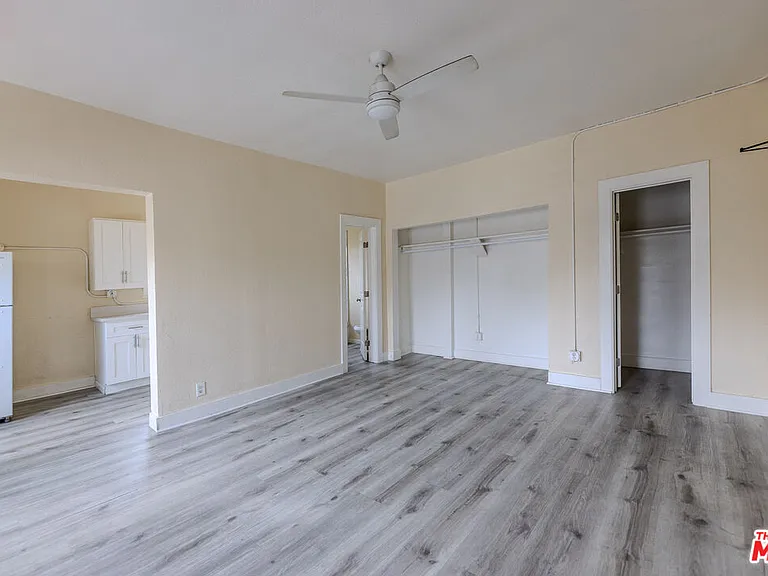 661 Shatto Pl #300 — Photo 2
