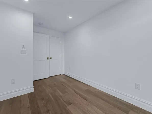 753 Hancock Street image 32 of 46