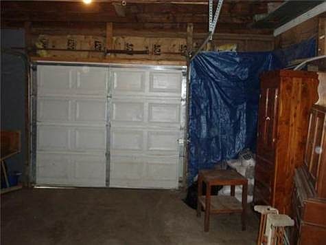 3rd image of 308 Oak St
