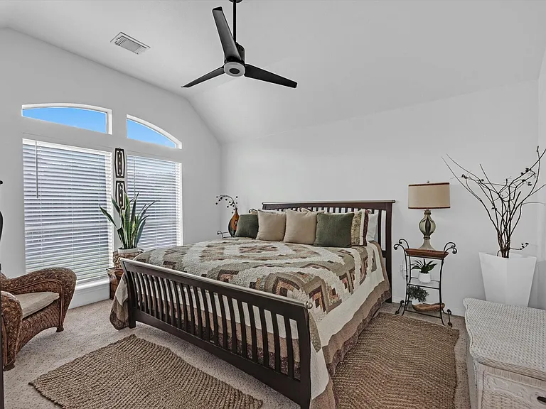 5805 Windy Knoll Ln — Photo 10