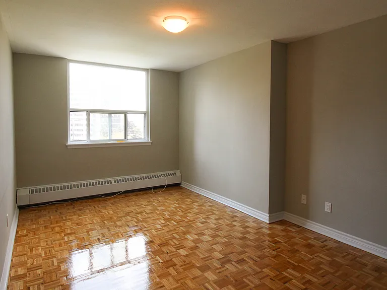 90 Cordova Ave — Photo 10