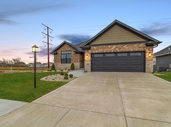 14033 Blue Sky Court St, Saint John, IN 46373