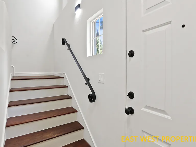 2200 Timberwood — Photo 3