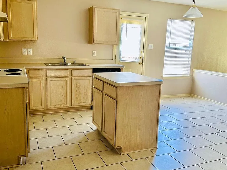 2629 Mountain View Dr — Photo 7