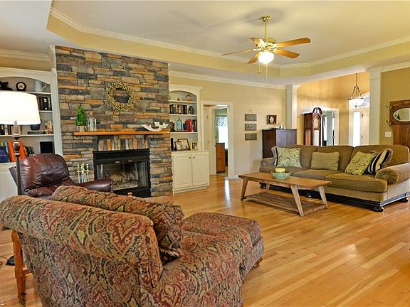 4th image of 2801 Lunsford Pl