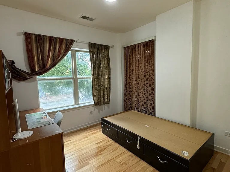 1155 W Roosevelt Rd #204 — Photo 10