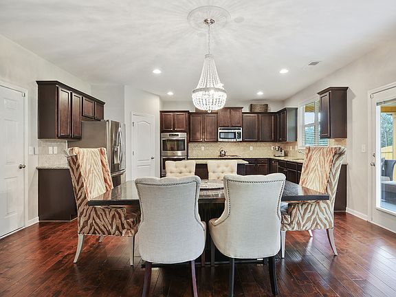 4th image of 585 Cape Ivey Dr