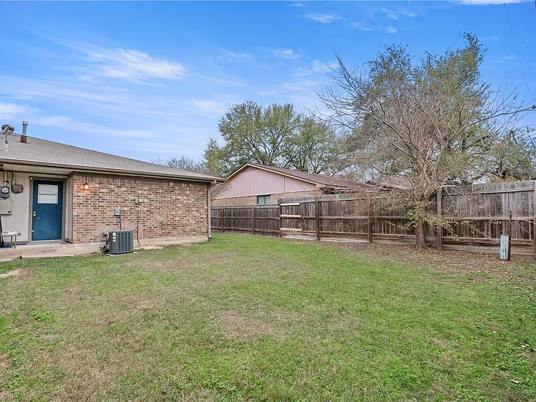 714 San Benito Dr — Photo 20