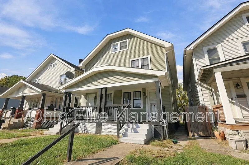 3 bed, 1.0 bath, 1260 sqft, $1,350 — Photo 4