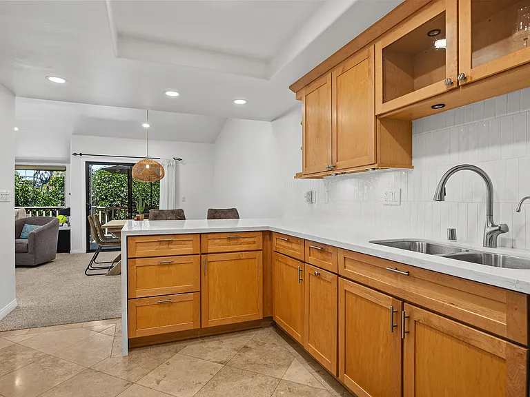 573 S Sierra Ave #6 — Photo 11