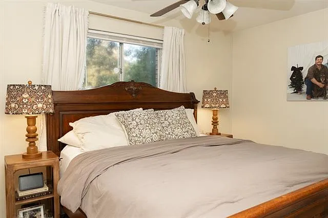 3 bed, 2.0 bath, 1196 sqft, $1,600 — Photo 2