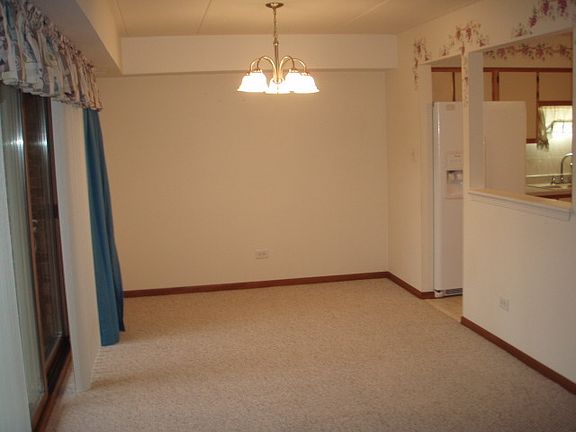3rd image of 8846 W 140th St APT 1D