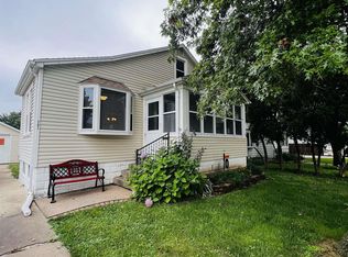 207 E Main St, Geneseo, IL 61254