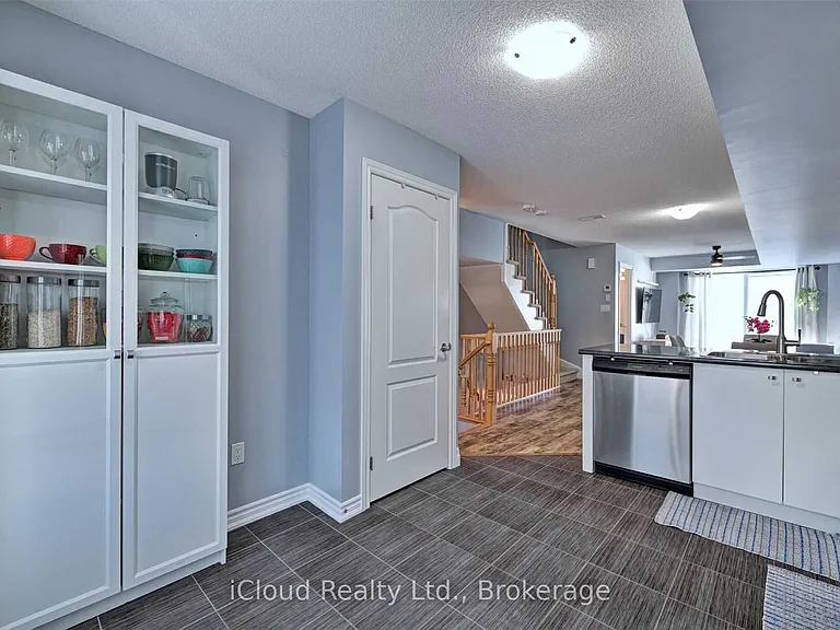1380 Costigan Rd #121 — Photo 10
