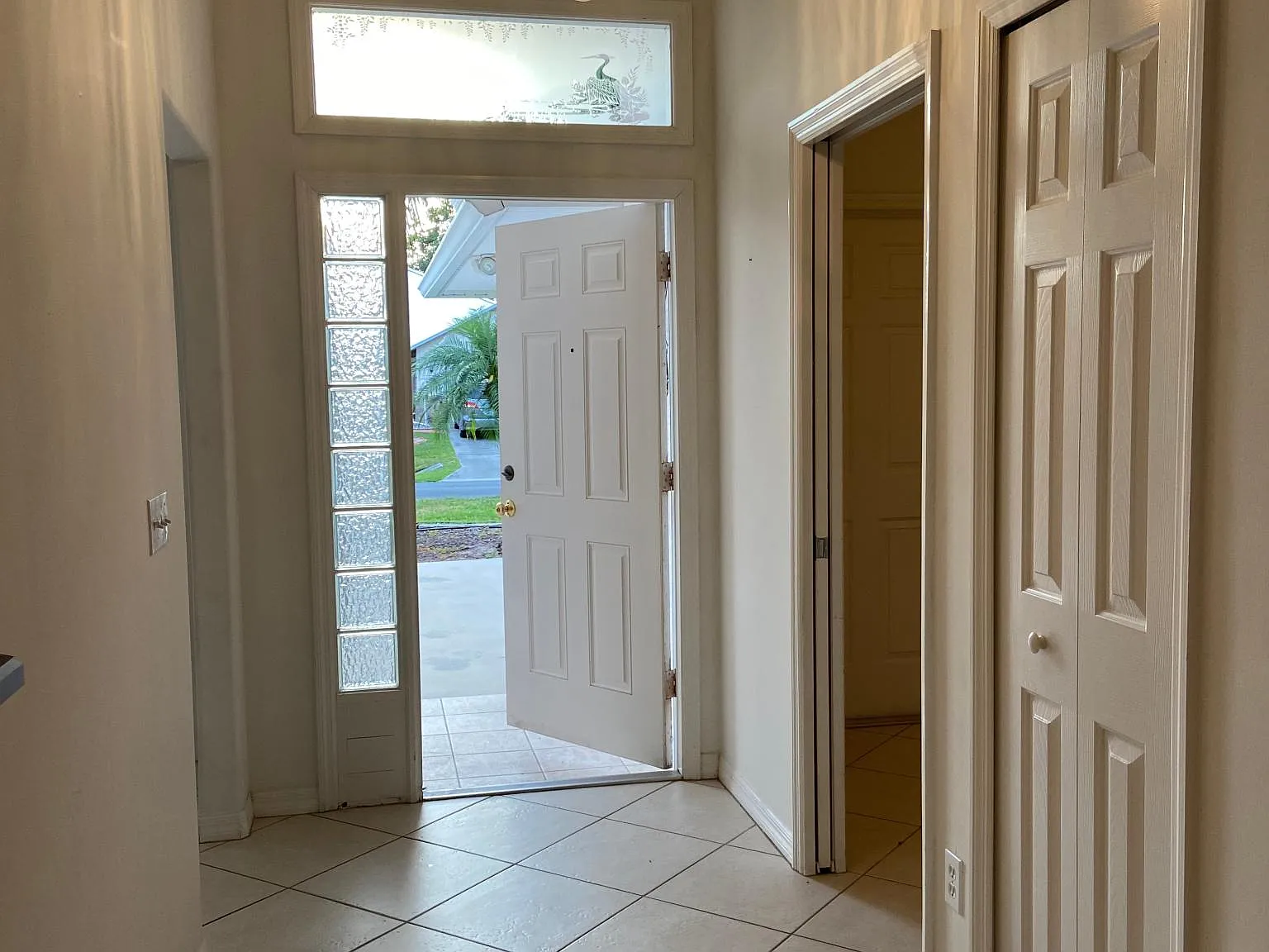 3 bed, 1647 sqft, $2,300 — Photo 2