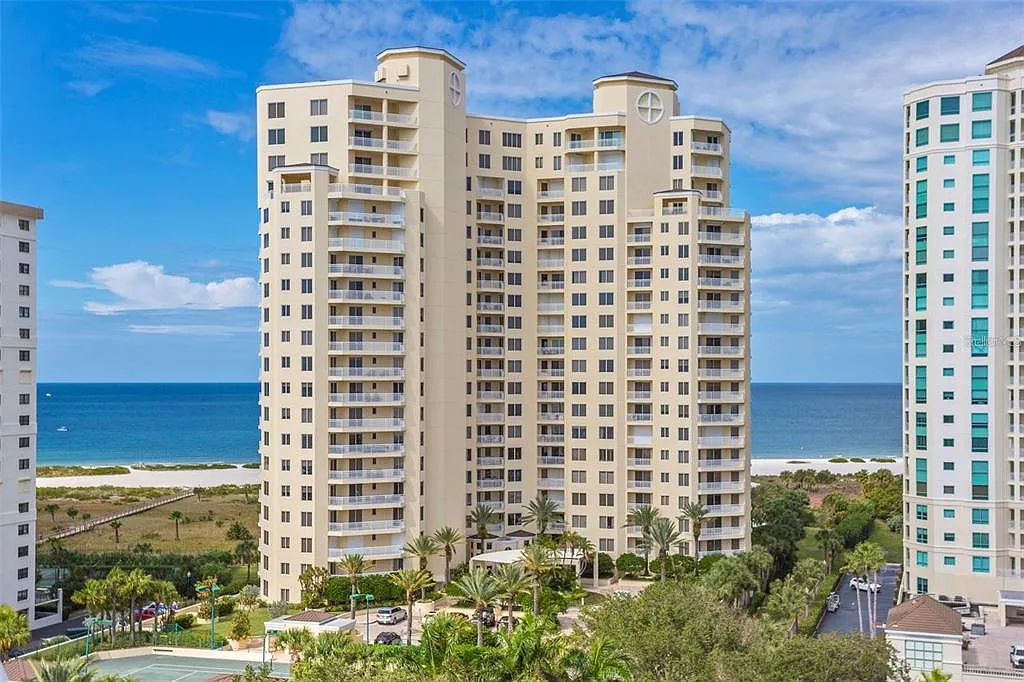 2 bed, 2.0 bath, 1821 sqft, $6,500 — Photo 1