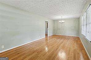 3rd image of 20 Little Valley Rd
