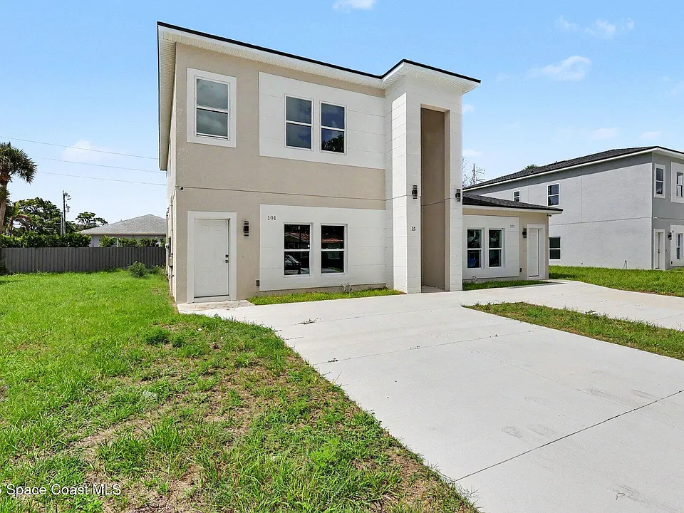15 Travis St #101