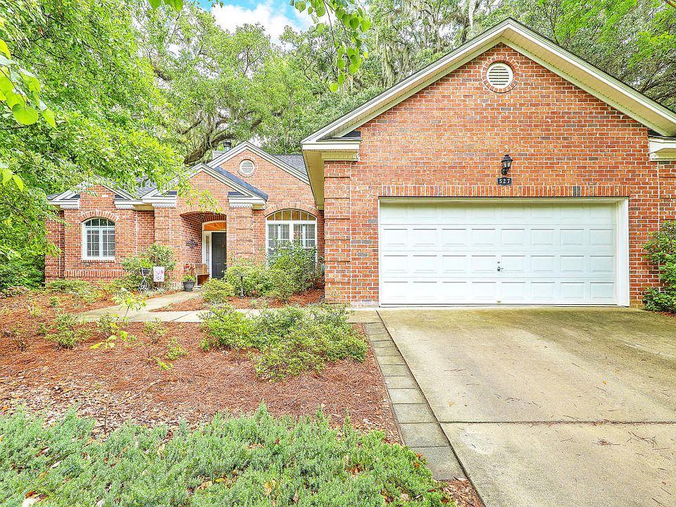 1st image of 527 Oak Park Dr