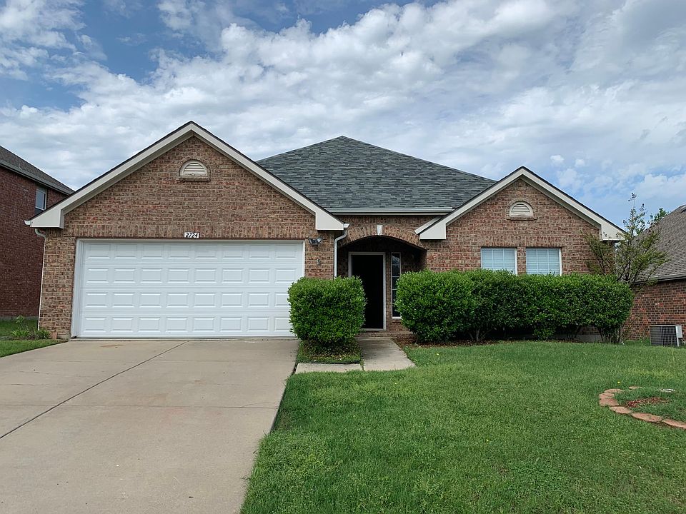 1st image of 2724 Winterberry Ln