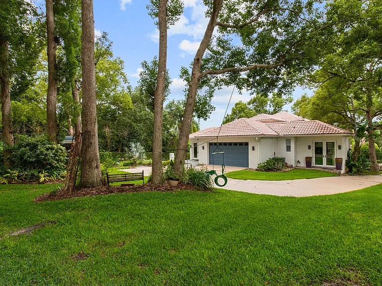 248 Maison Ct — Photo 32