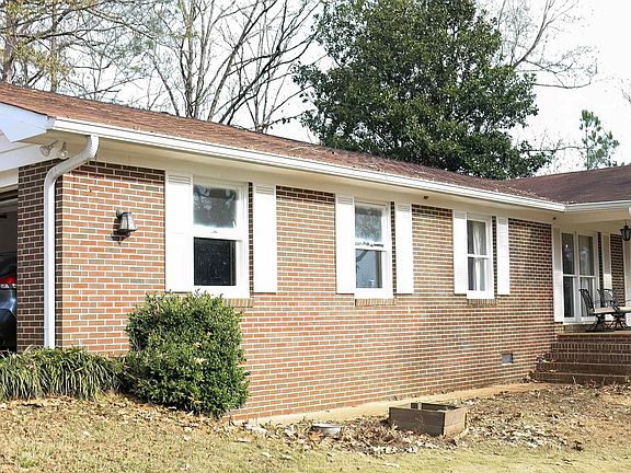 3rd image of 7 Fairview Cir