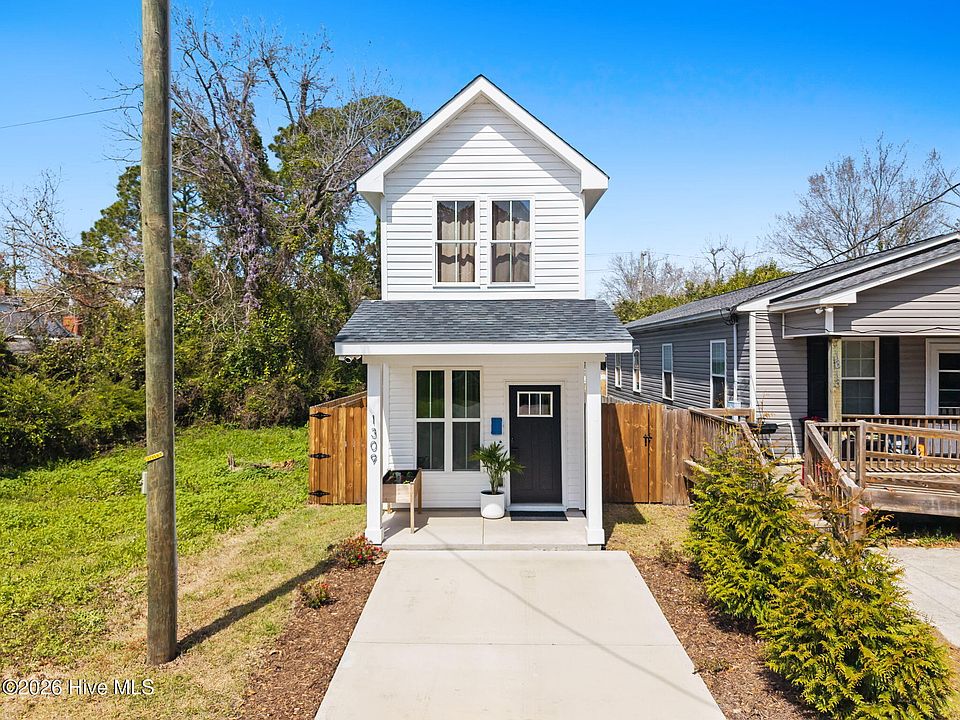 1st image of 1309 Marsdon Avenue
