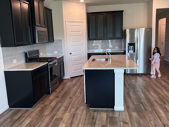 4th image of 1243 Vine House Dr