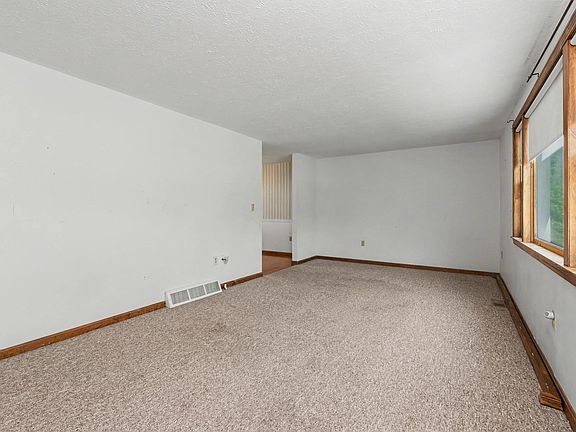 5th image of 3 Jasmine Drive #U-13