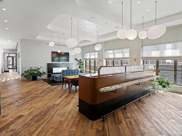 180 Front Street image 18 of 25