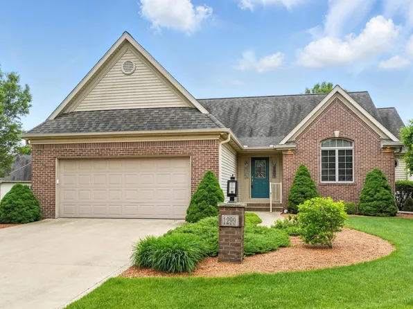 1299 Freedom Pkwy, Winona Lake, IN 46590